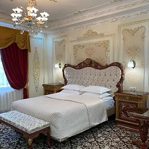 Отель Lion